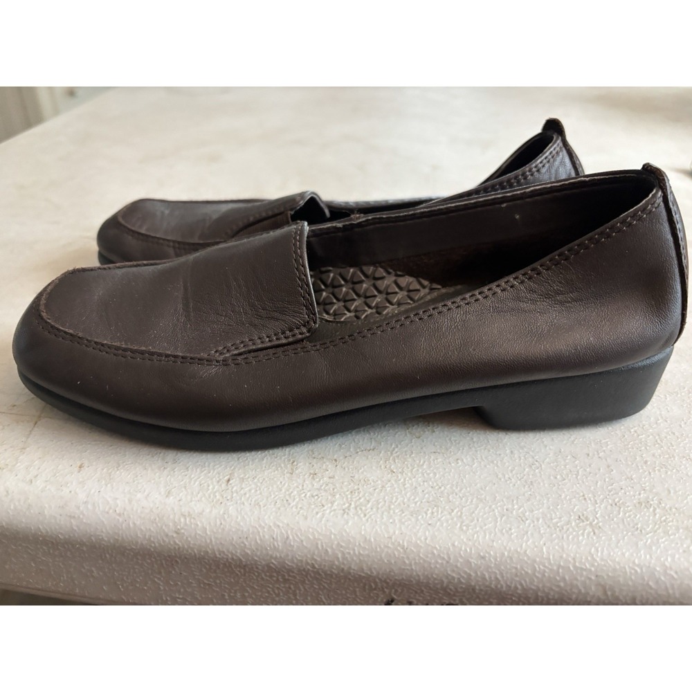 Size 6M HUSH PUPPIES Women's‎ Heaven Slip on Brown Leather Loafers Flats Sz 6